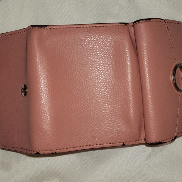 💠 Authenic Fendi Pink Wallet💠 - Picture 6 of 13